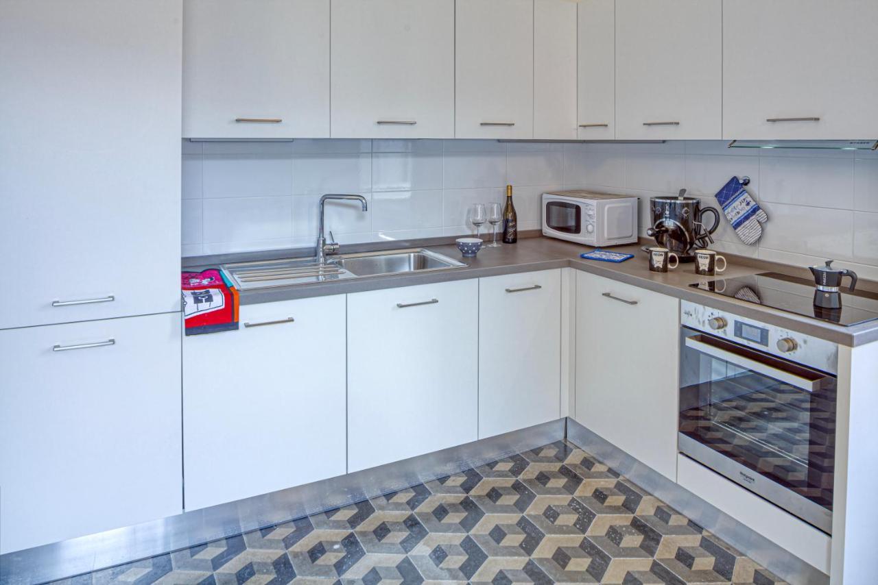 לבנטו Leone I And Leone II Apartments מראה חיצוני תמונה